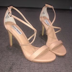 nude steve madden heels